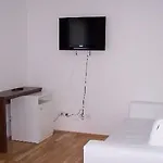 Sveti Kriz 4* Arbanija