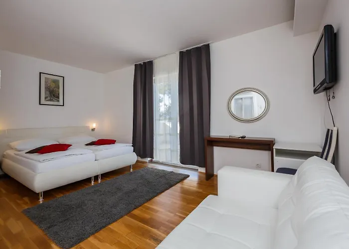 Sveti Kriz Ξενοδοχείο 4*