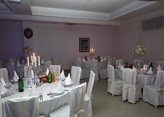 Sveti Kriz Ξενοδοχείο Arbanija